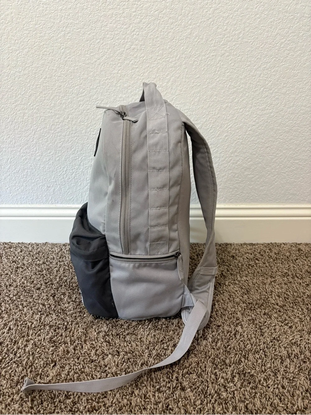 Nike SB Icon Two-Tone Gray Men’s Backpack